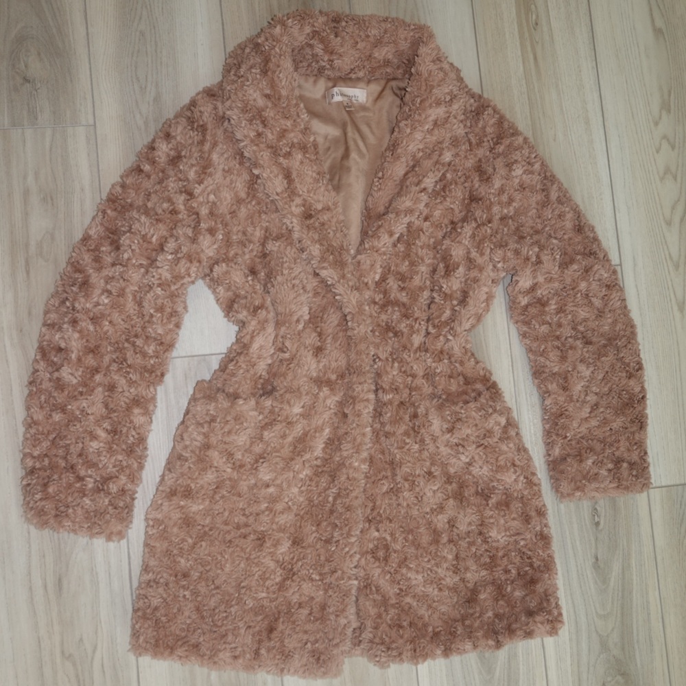 [SOLD] Women's Cozy Faux Fur Coat